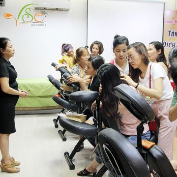 Khóa học massage trị đau nhức đầu vai cổ được nhiều học viên ưa thích